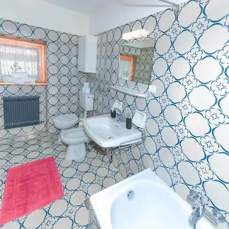 Chedul Apartment